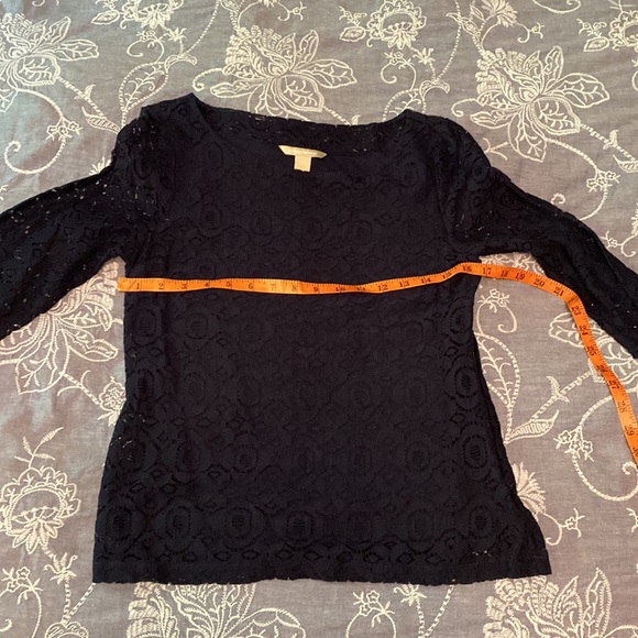 Navy Banana Republic size 8 lace blouse - Picture 4 of 6